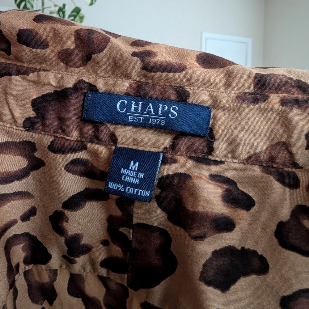 Leopard Print Button-Up Shirt - Picture 7 of 7